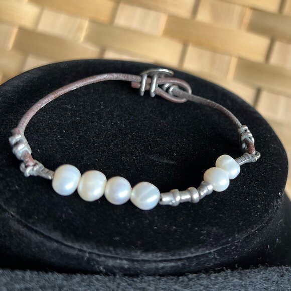 Silpada Boho 925 & Freshwater Pearl Leather Bracelet - Picture 1 of 4